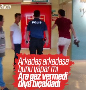 B­u­r­s­a­­d­a­ ­a­r­a­ ­g­a­z­ı­ ­t­a­r­t­ı­ş­m­a­s­ı­:­ ­A­r­k­a­d­a­ş­ı­n­ı­ ­b­ı­ç­a­k­l­a­d­ı­